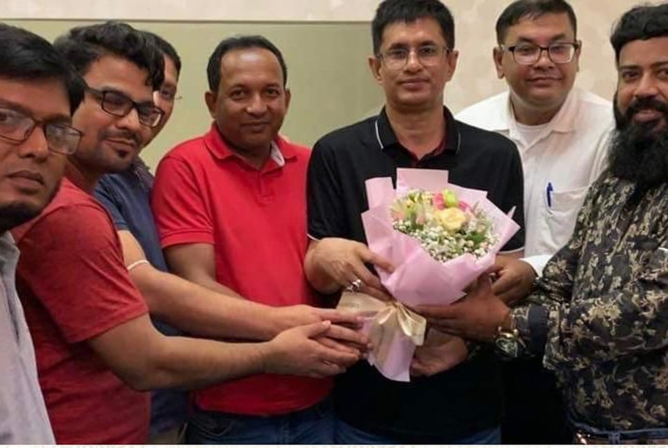 চঞ্চলের সাথে সিঙ্গাপুর আওয়ামী লীগের শুভেচ্ছা বিনিময়