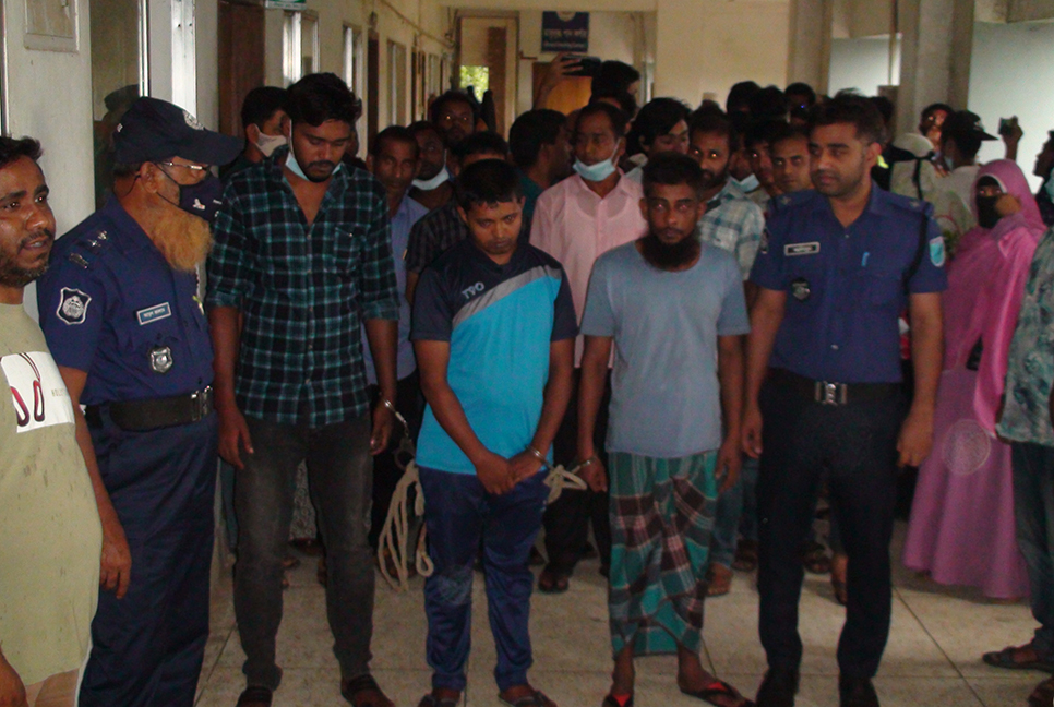 স্কুলছাত্রীকে ধর্ষণ ও হত্যা মামলায় তিন যুবকের মৃত্যুদণ্ড  