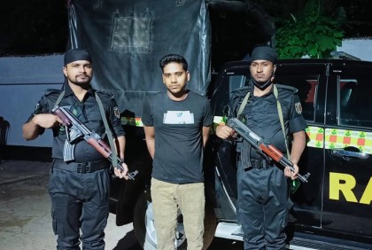 টেকনাফে র‌্যাবের অভিযানে ২ লাখ ১০ হাজার ইয়াবাসহ আটক ১