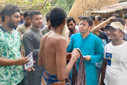 বগুড়ায় নৌকার পক্ষে প্রচারণায় ব্যস্ত ছাত্রলীগ
