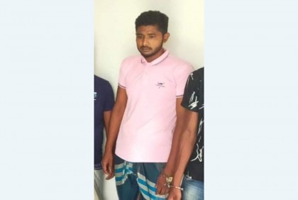 বোয়ালমারীতে মাদক ব্যবসায়ী গ্রেফতার  