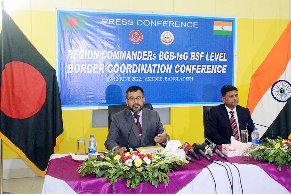 খুলনায় বিজিবি-বিএসএফ পর্যায়ে সমন্বয় সম্মেলন