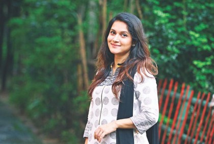 রোমাঞ্চিত মিথিলা