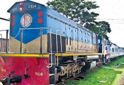 এবার সাগরদাঁড়ি এক্সপ্রেস ট্রেনে আগুন