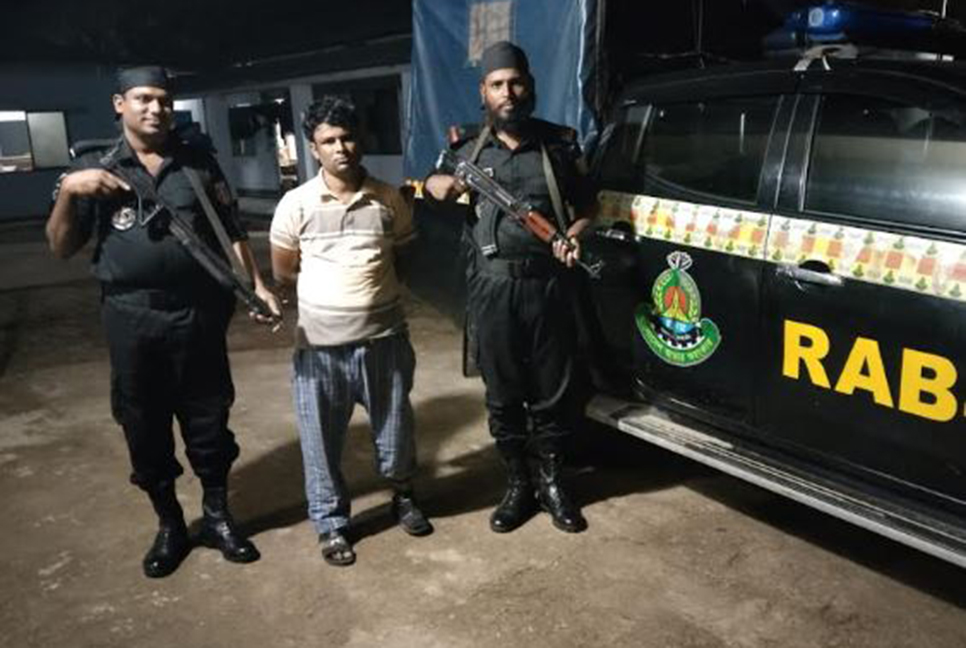 টেকনাফে ওয়ারেন্টভুক্ত ২ আসামি গ্রেফতার  