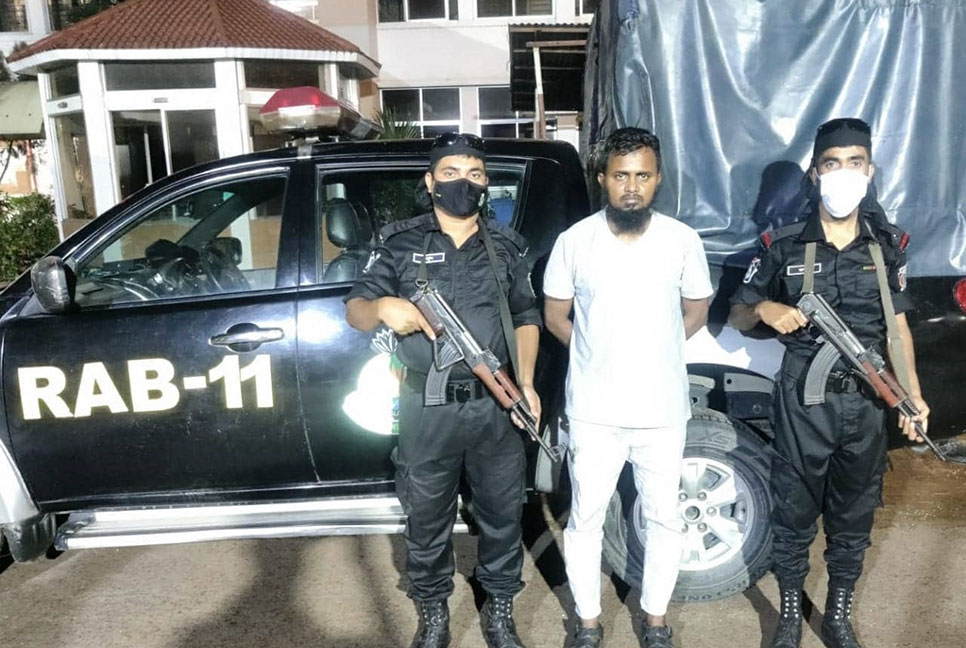 ছাত্রীকে একা পেয়ে যৌন হয়রানি, সেই  শিক্ষক গ্রেফতার