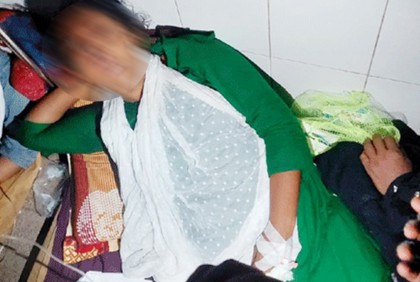 পরীক্ষার হলে ১১ ছাত্রীর শ্বাসকষ্ট, ৪ জন এখনও হাসপাতালে