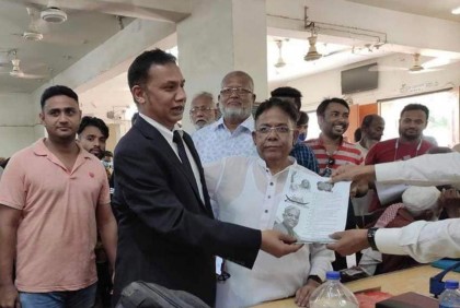 শেষ মুহূর্তে মাঠে মিঠু

