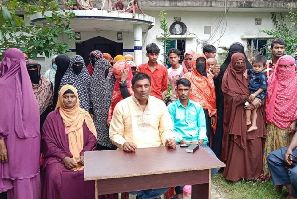 জোর করে নৌকায় ভোট নেওয়ার অভিযোগে স্বতন্ত্র প্রার্থীর ভোট বর্জন
