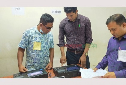 ইভিএম বিকল, ৪২ মিনিট বন্ধ ভোটগ্রহণ