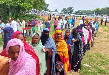 ইউপি নির্বাচন: কঠোর নিরাপত্তায় কালিয়াকৈরে ভোটগ্রহণ চলছে