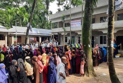 শান্তিপূর্ণ পরিবেশে ভোটগ্রহণ চলছে ভোলার চার ইউনিয়নে