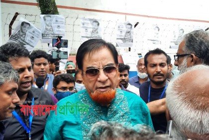 ভোট দিলেন এমপি বাহাউদ্দিন বাহার