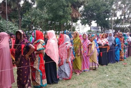 ধামরাইয়ে চলছে শান্তিপূর্ণ ভােটগ্রহণ