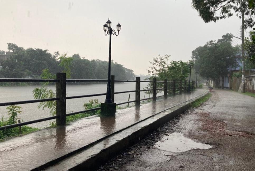 নেত্রকোনায় বাড়ছে নদ-নদীর পানি