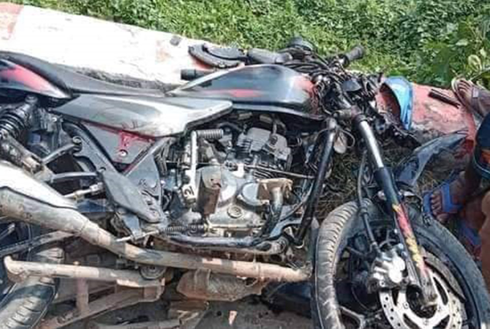 মোটরসাইকেলের মুখোমুখি সংঘর্ষ, দুই কিশোর নিহত