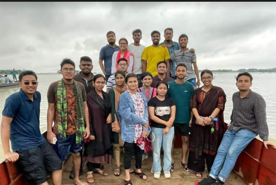 ভ্রমণে গিয়ে সুনামগঞ্জে আটকা ঢাবির ২১ শিক্ষার্থী, উদ্ধারের আবেদন