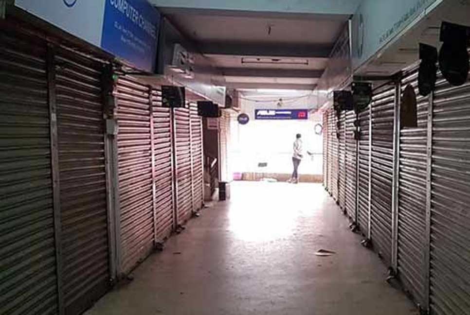 রাত ৮ টার পর মার্কেট-দোকান বন্ধ রাখার নির্দেশ

