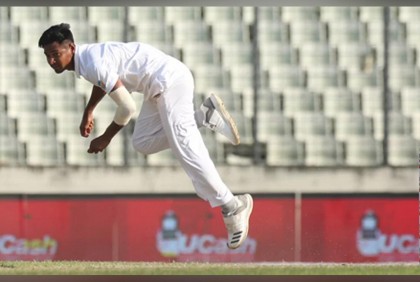 মোস্তাফিজের পর ইবাদতের আঘাত