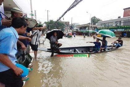 বন্যার্তদের মাঝে ১০০ টন শুকনো খাবার দেবে গণস্বাস্থ্যকেন্দ্র


