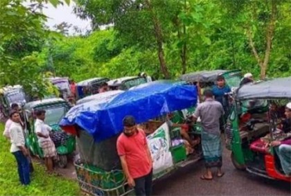 টেকনাফের শামলাপুর-হোয়াইক্যং সড়কে দুর্ধর্ষ ডাকাতি 