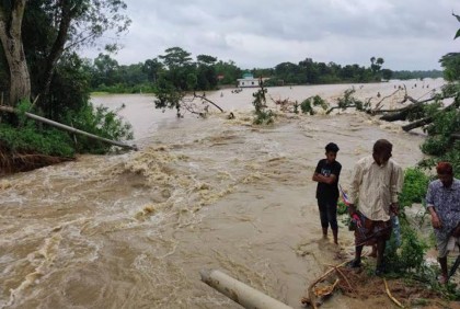 ভারী বর্ষণ ও পাহাড়ি ঢলে আখাউড়া প্লাবিত