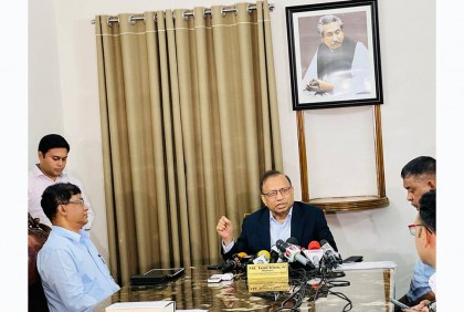 পানি যেতে বাধা পেলে সড়ক বা বাঁধ কেটে ফেলার নির্দেশ স্থানীয় সরকারমন্ত্রীর

