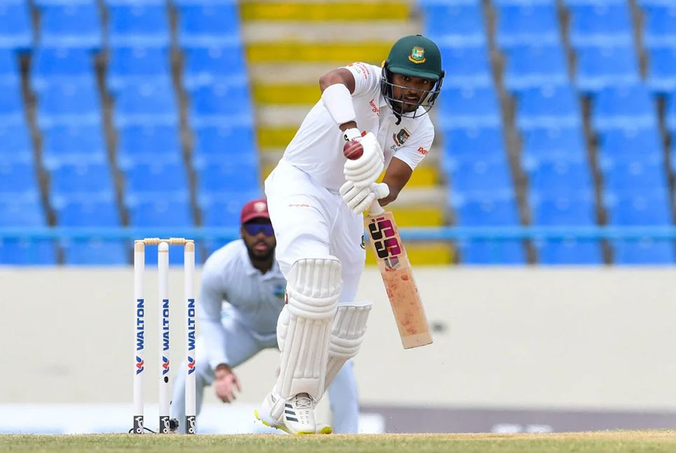 তৃতীয় দিন শেষে জয়ের পথে ক্যারিবীয়রা