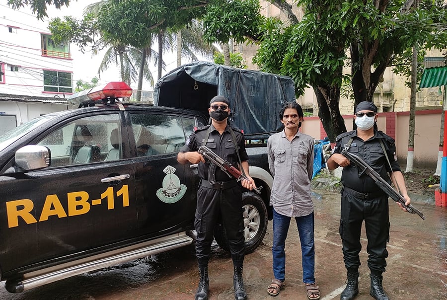 কুমিল্লায় পণ্য ফেরির আড়ালে মাদক পাচার