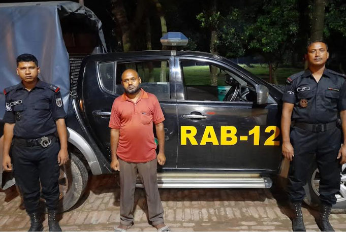 বগুড়ায় পর্নোগ্রাফি সরবরাহের অভিযোগে গ্রেফতার ১
