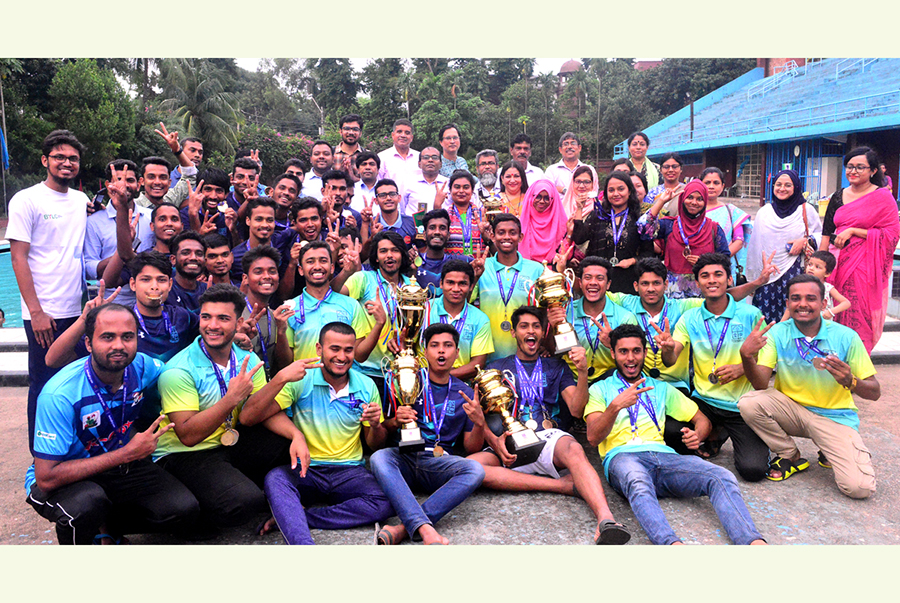 ঢাবি আন্তঃহল সাঁতার ও ওয়াটার পোলো প্রতিযোগিতার পুরস্কার বিতরণ 