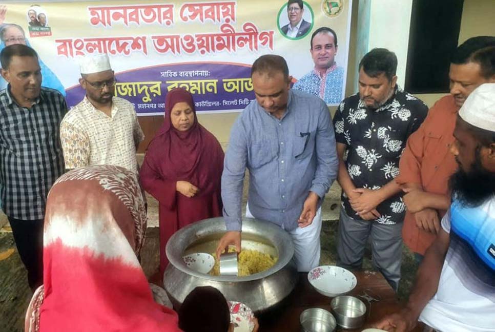 আশ্রয়কেন্দ্র খুললেন কাউন্সিলর আজাদ