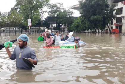 আশ্রয়কেন্দ্রে খাদ্য সংকট চরমে

