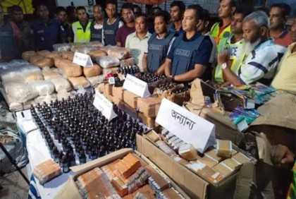 বেনাপোলে ভারতীয় ট্রাক থেকে মাদকসহ অবৈধ পণ্য জব্দ