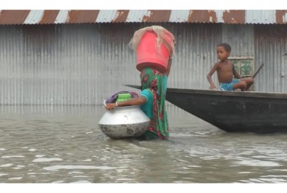 
কুড়িগ্রামে বন্যায় পানিবন্দী ২ লক্ষাধিক মানুষ