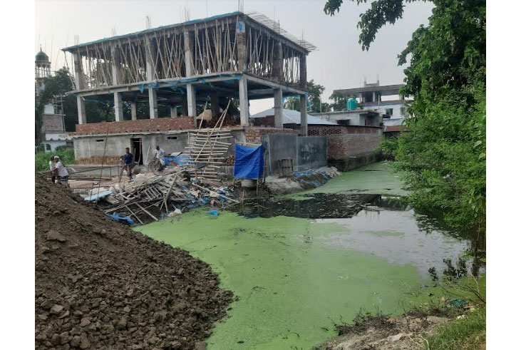 দখল-দূষণে অস্তিত্ব হারাচ্ছে চিতলগারি খাল
