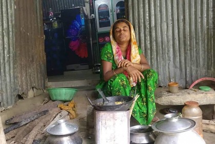 নেত্রকোনায় বানভাসি মানুষের মানবেতর দিনানিপাত