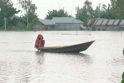 সিরাজগঞ্জে বন্যায় বিশুদ্ধ পানি ও খাবার সংকট