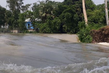 টাঙ্গাইলে নিম্নাঞ্চলের নতুন এলাকা প্লাবিত