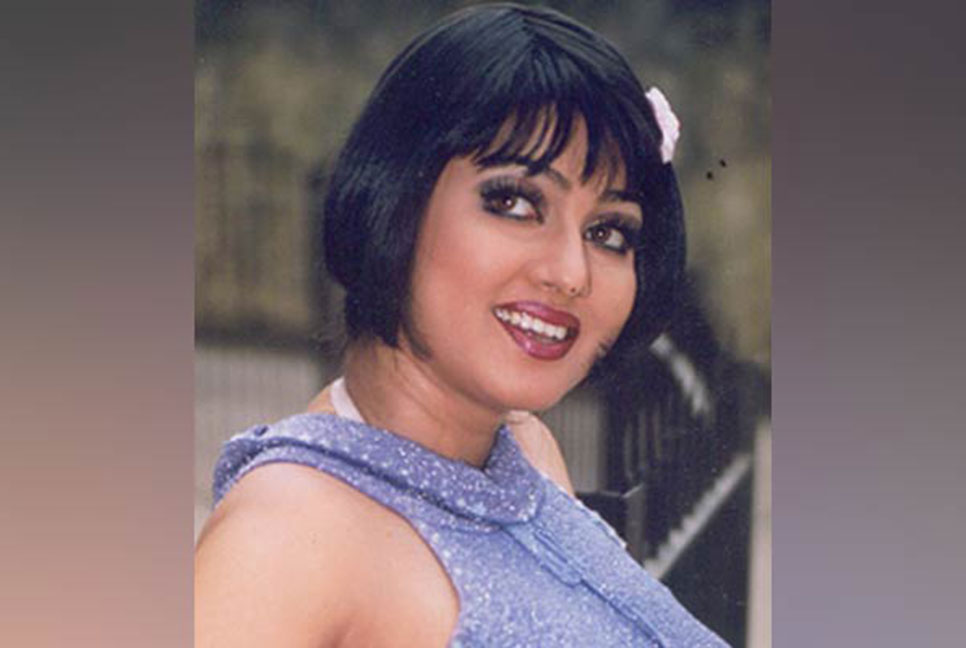 হত্যাচেষ্টা মামলা; চিত্রনায়িকা একার বিরুদ্ধে চার্জশিট গ্রহণ