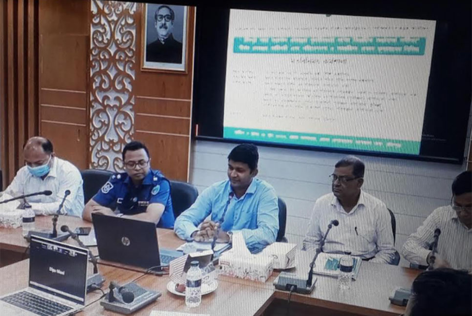 চাঁদপুর শহর রক্ষায় জরুরি ভিত্তিতে কাজ শুরুর অনুরোধ শিক্ষামন্ত্রীর