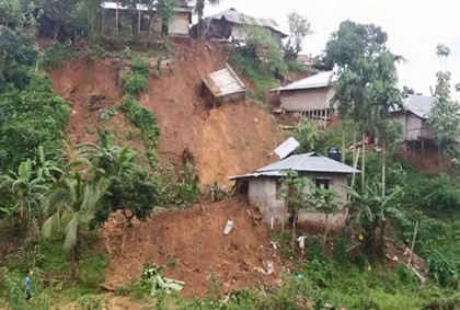 সিলেটে বজ্র বৃষ্টি, টিলা ধসের আশঙ্কা