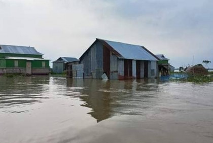 উজান-ভাটি দুই দিক থেকেই চাপে হবিগঞ্জ