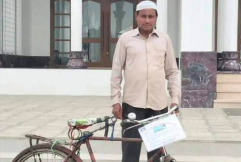 পদ্মাসেতু উদ্বোধনে সামিল হতে বেনাপোলের মোকসেদের সাইকেল যাত্রা!