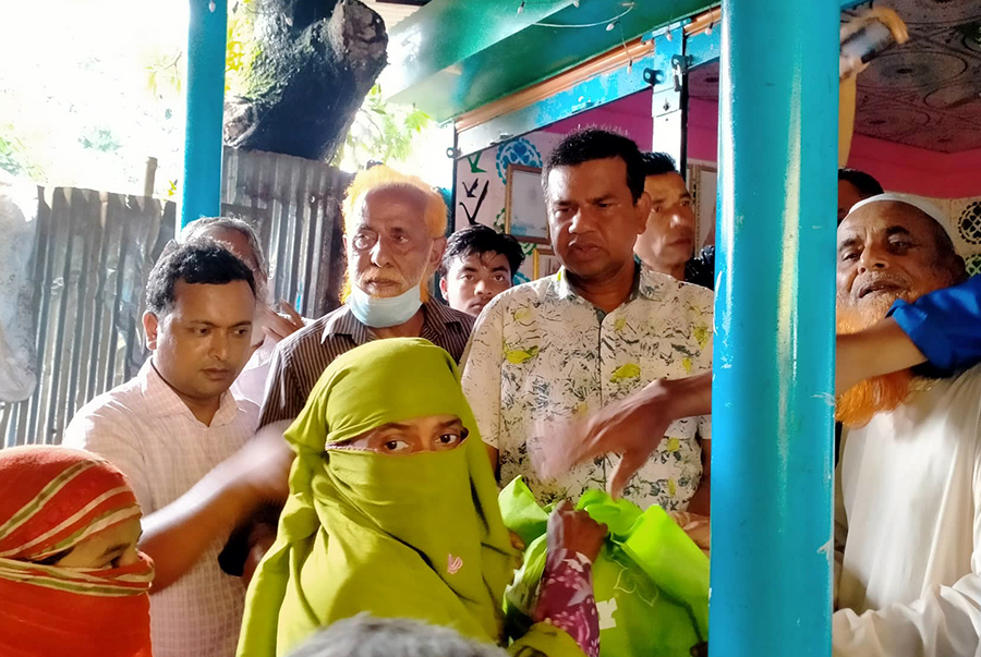 সুনামগঞ্জে বন্যা দুর্গতদের পাশে পীর মিসবাহ 