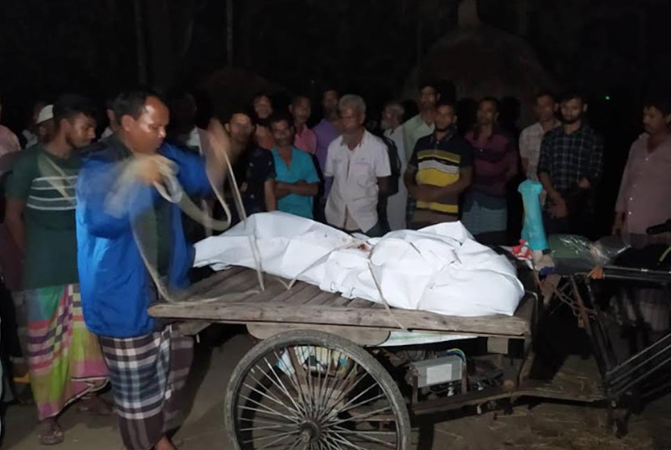 বোরকা পরে ঢুকে স্ত্রী-শাশুড়িসহ তিনজনকে কুপিয়ে হত্যা