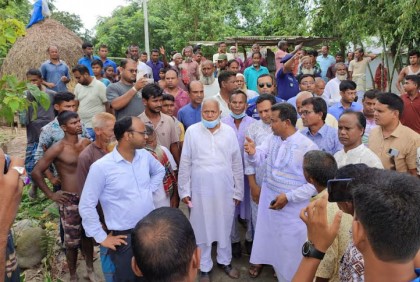 নীলফামারীতে স্বাভাবিক অবস্থায় তিস্তা, ক্ষতিগ্রস্ত এলাকা পরিদর্শন