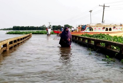বিজয়নগরে পানিবন্দী ১৭০০ পরিবার

