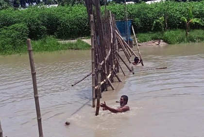 চরভদ্রাসনে খালের সেই আড়াআড়ি বাঁধ অপসারণ
