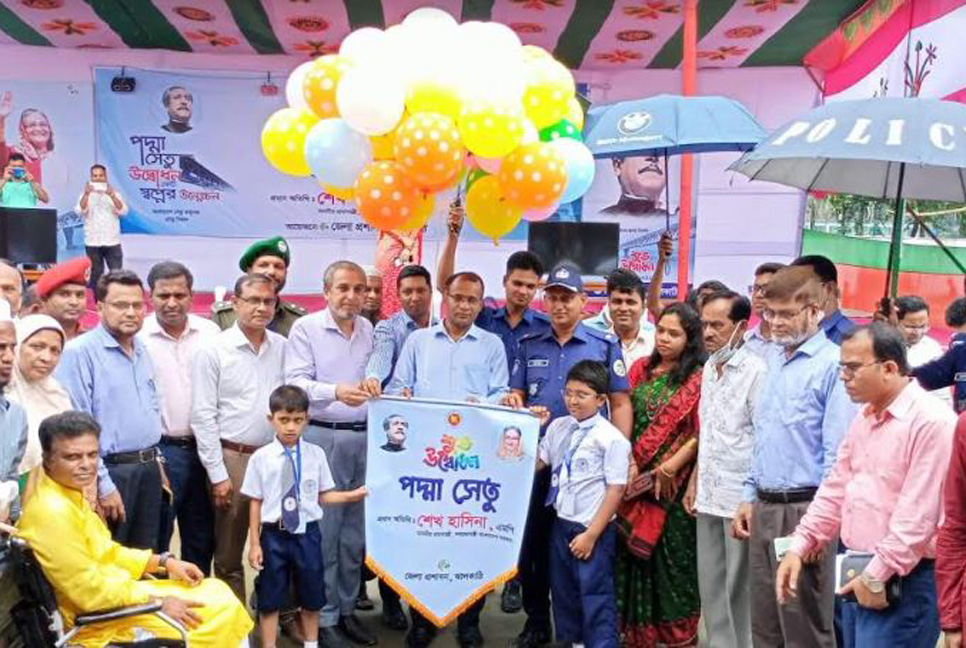 বড়পর্দায় পদ্মা সেতু উদ্বোধন দেখল ঝালকাঠিবাসী